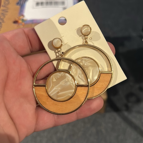 Hoop resin earrings, statement - Picture 2 of 4